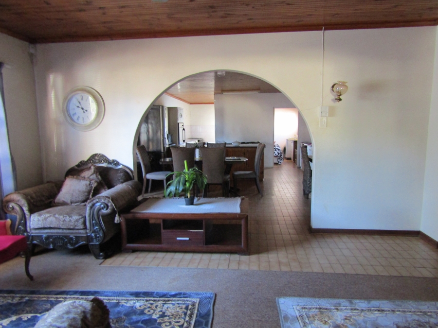 4 Bedroom Property for Sale in Hankey Eastern Cape